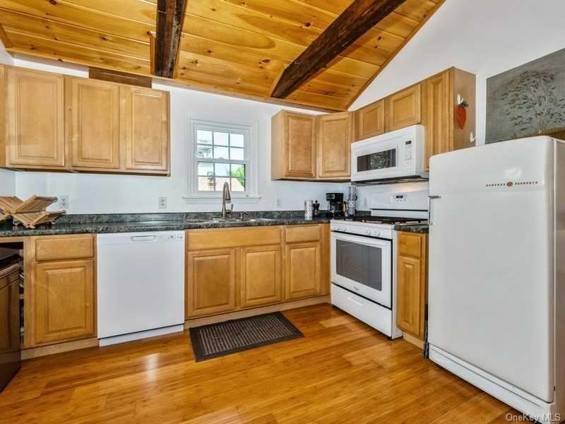 19 Annan Street Property Photo 8
