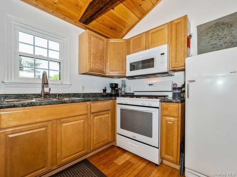 19 Annan Street Property Photo 9