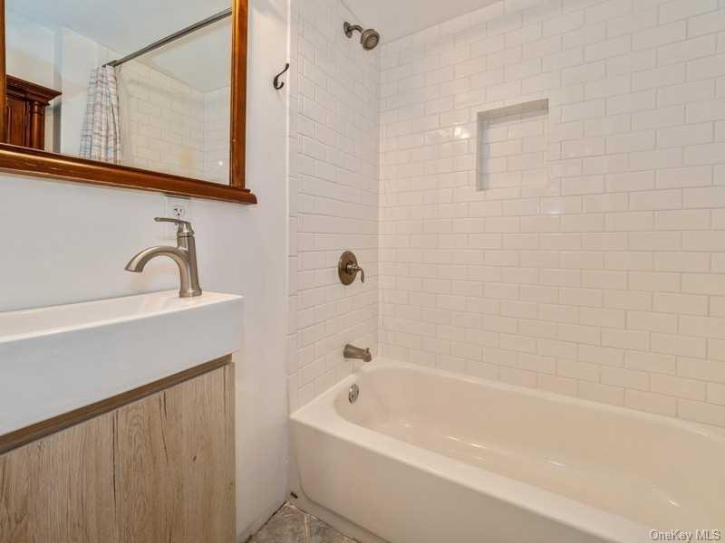 19 Annan Street Property Photo 11