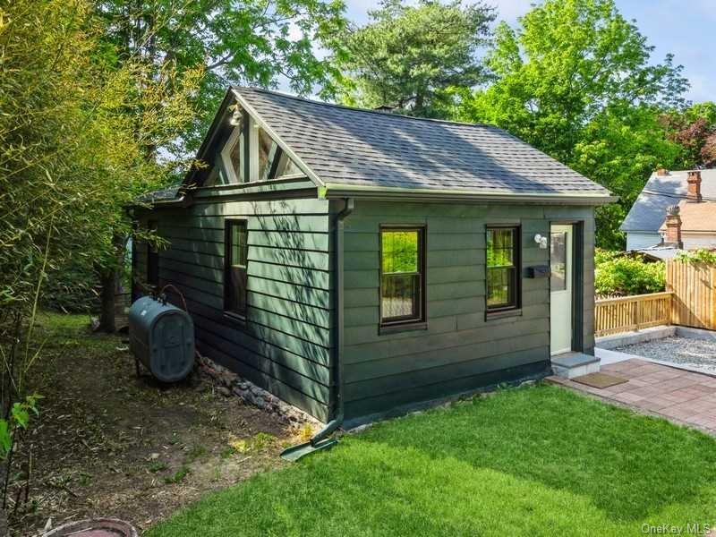 19 Annan Street Property Photo 15