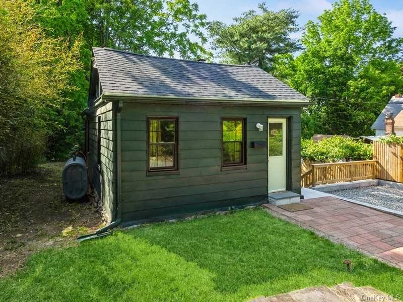 19 Annan Street Property Photo 24