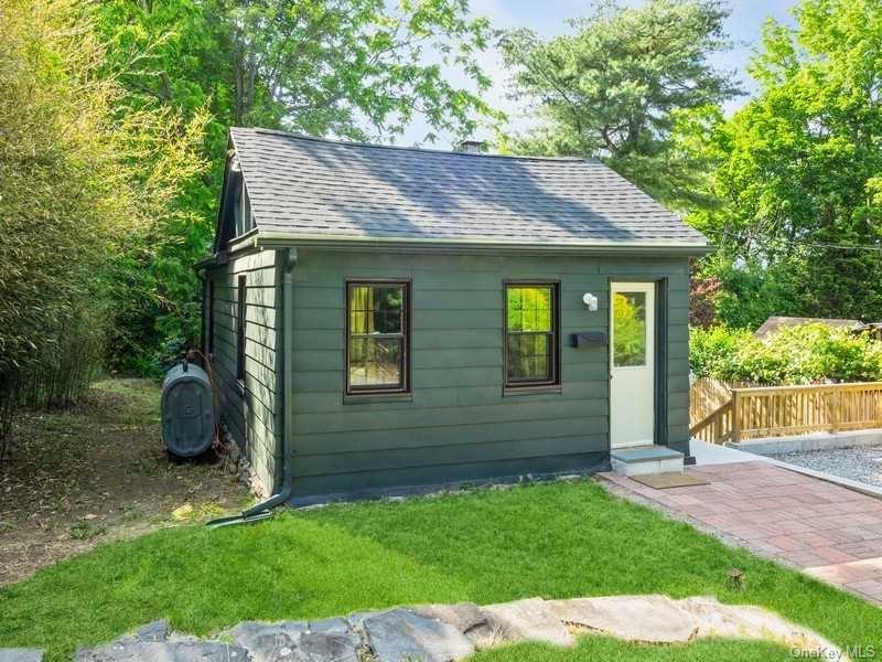 19 Annan Street Property Photo 25