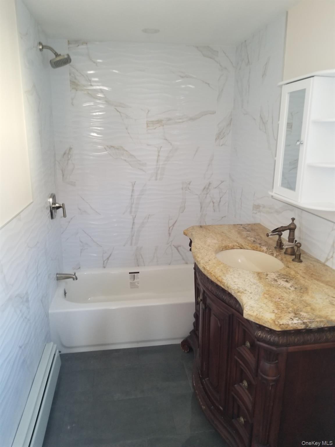 10916 Pinegrove Street Property Photo 4