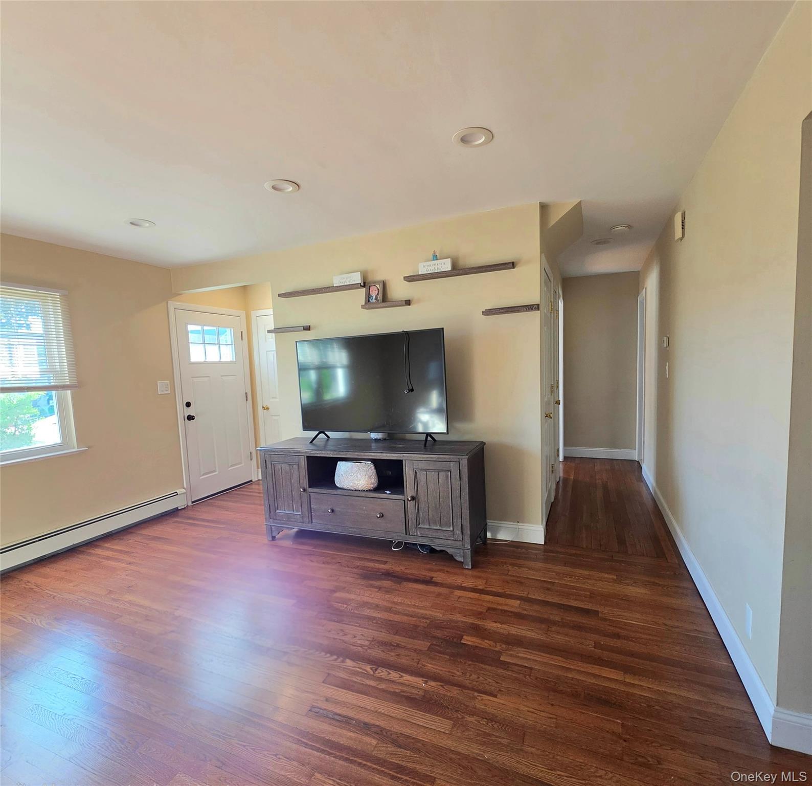 882 Leeds Court Property Photo 11
