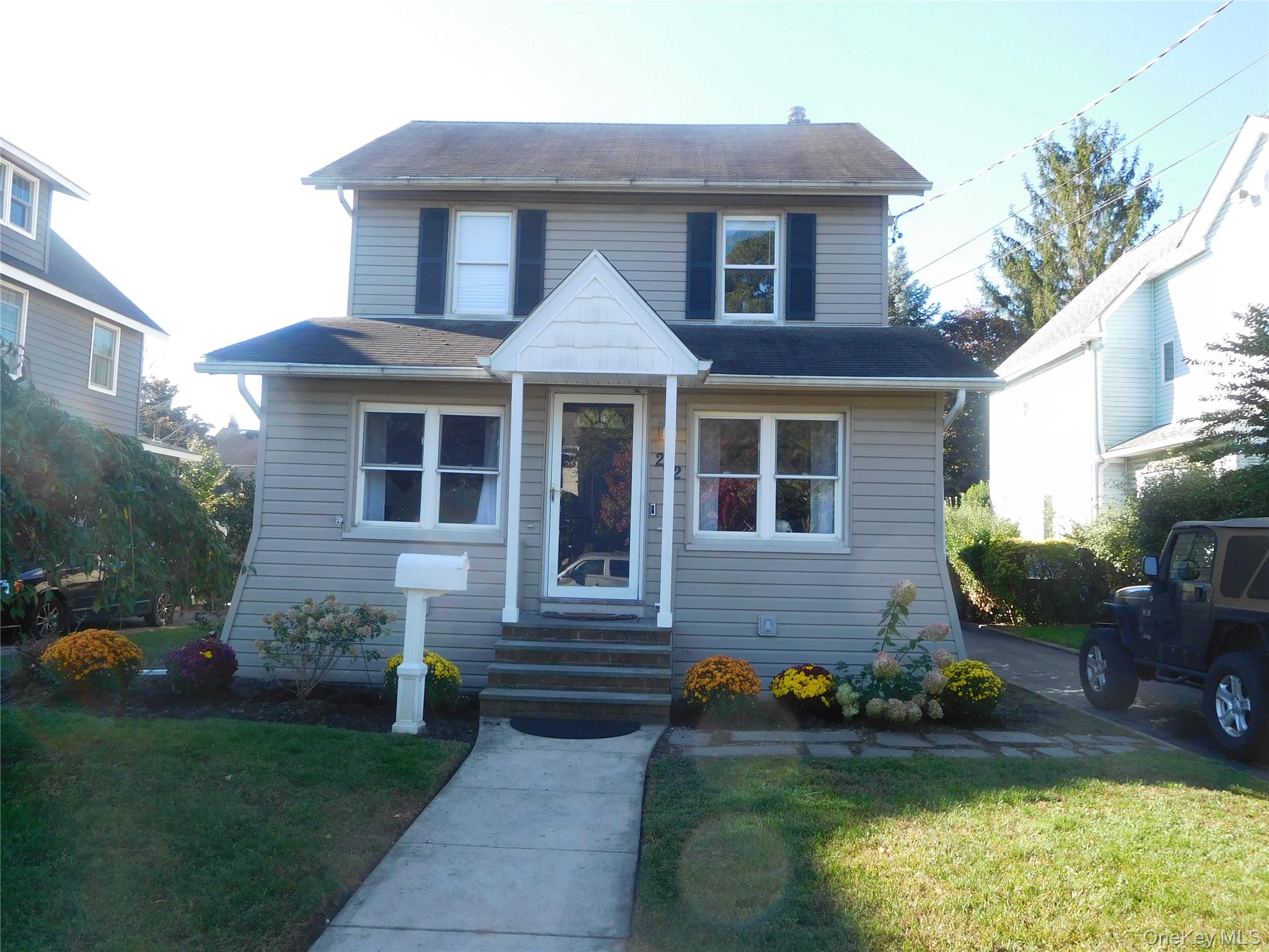 202 Linden Street Property Photo 1