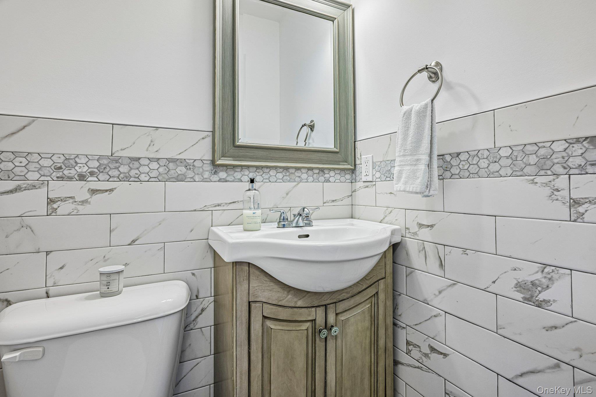 57 Hampton Court Property Photo 27