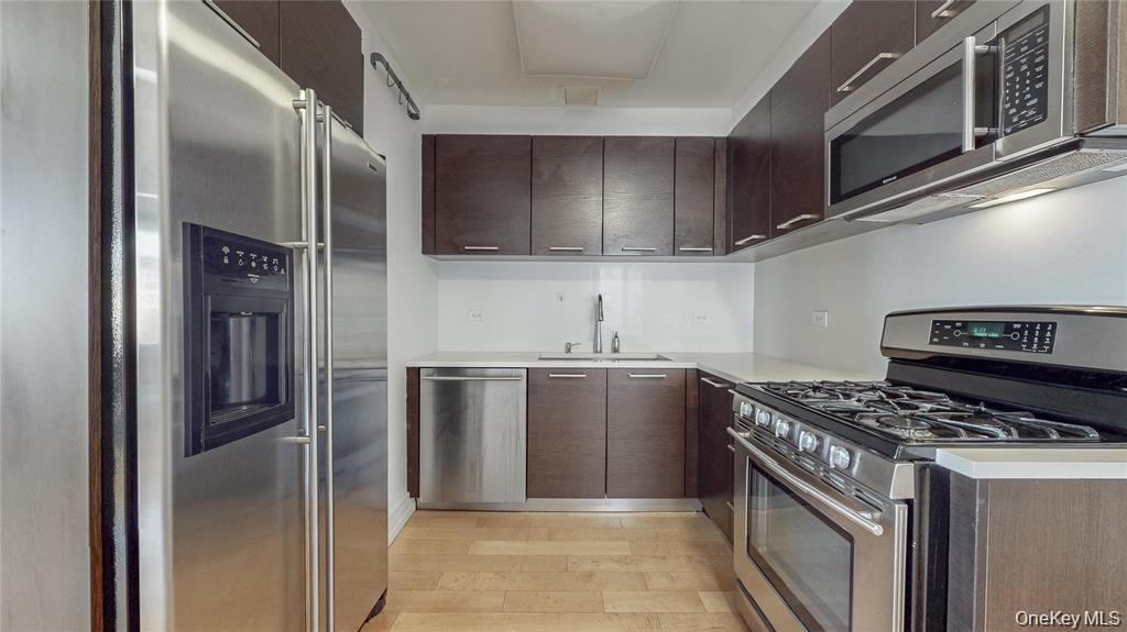 64-05 Yellowstone Boulevard 409 Property Photo 3