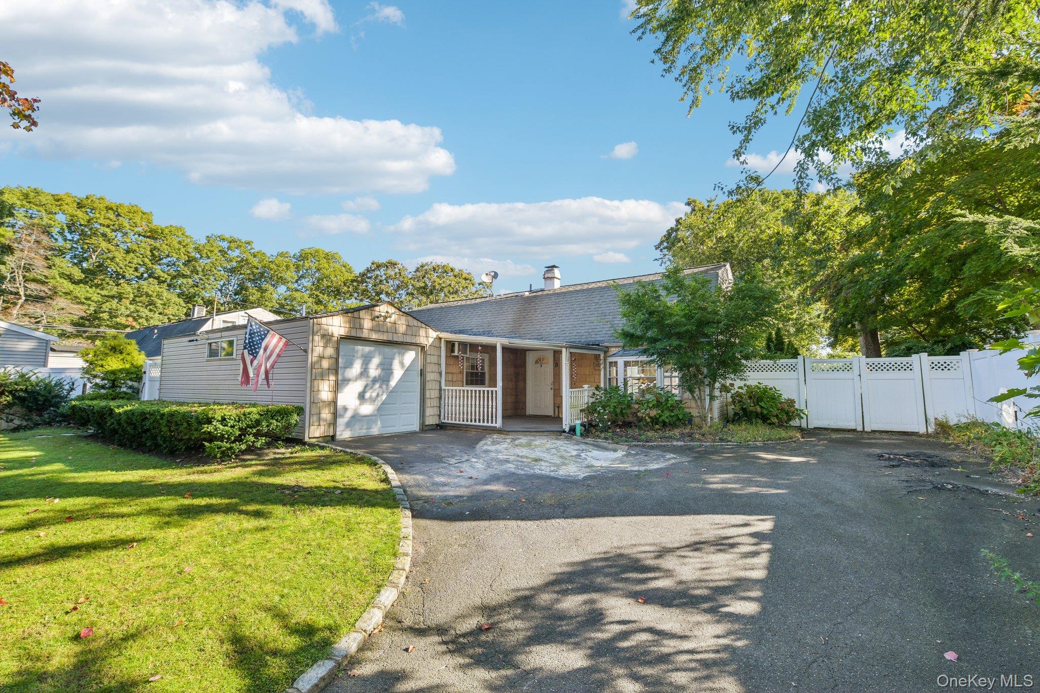 3 Reydon Way Property Photo 1
