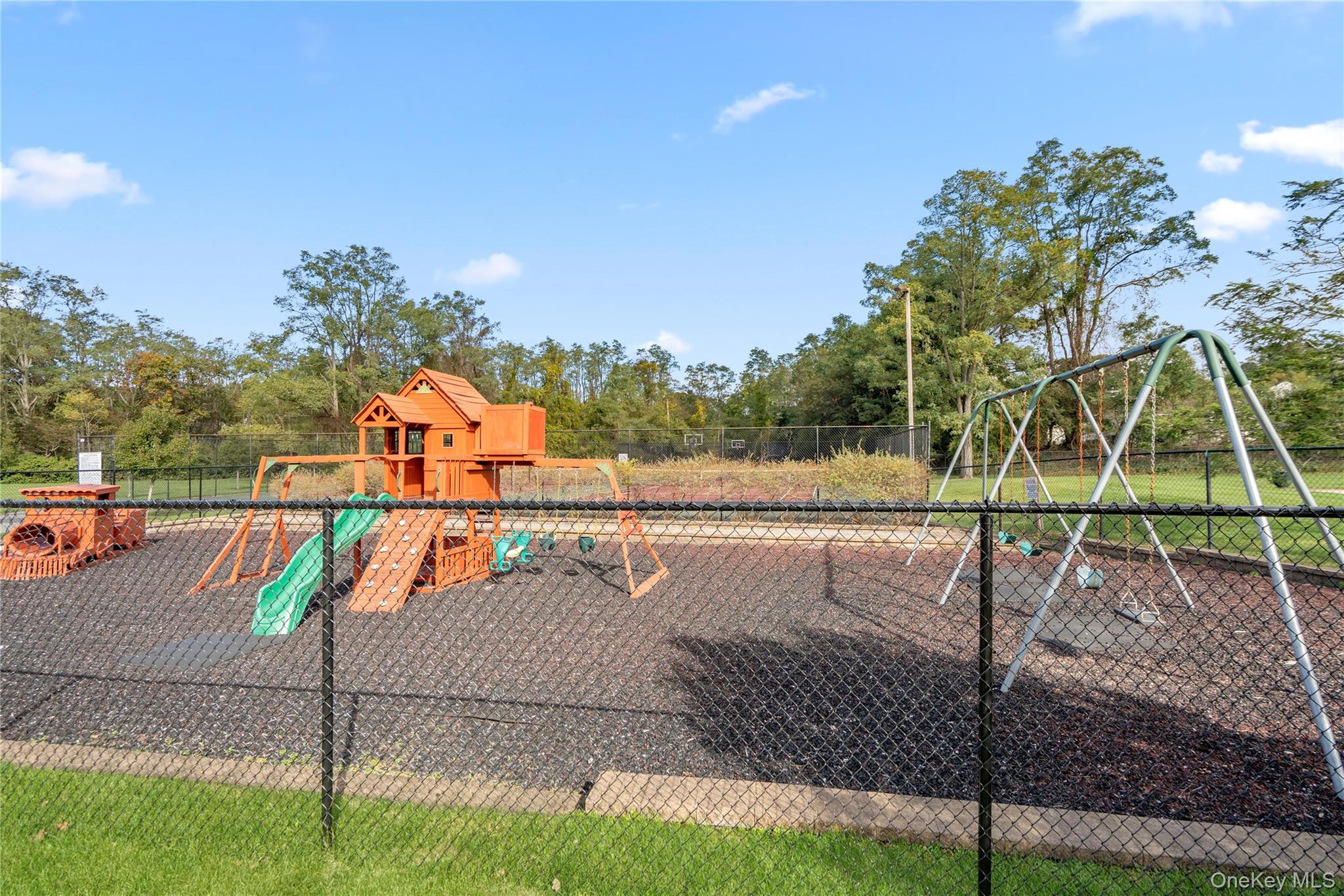 3 Deer Path Property Photo 44