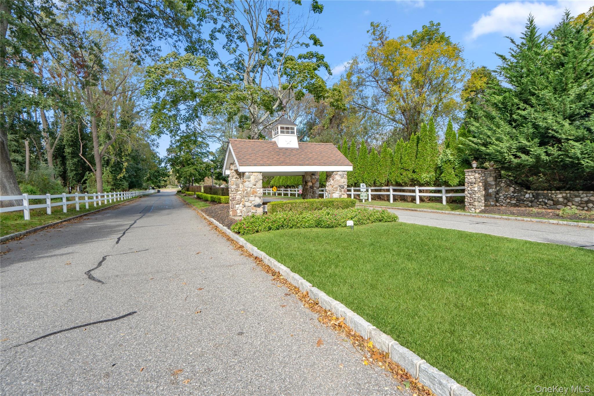 3 Deer Path Property Photo 46