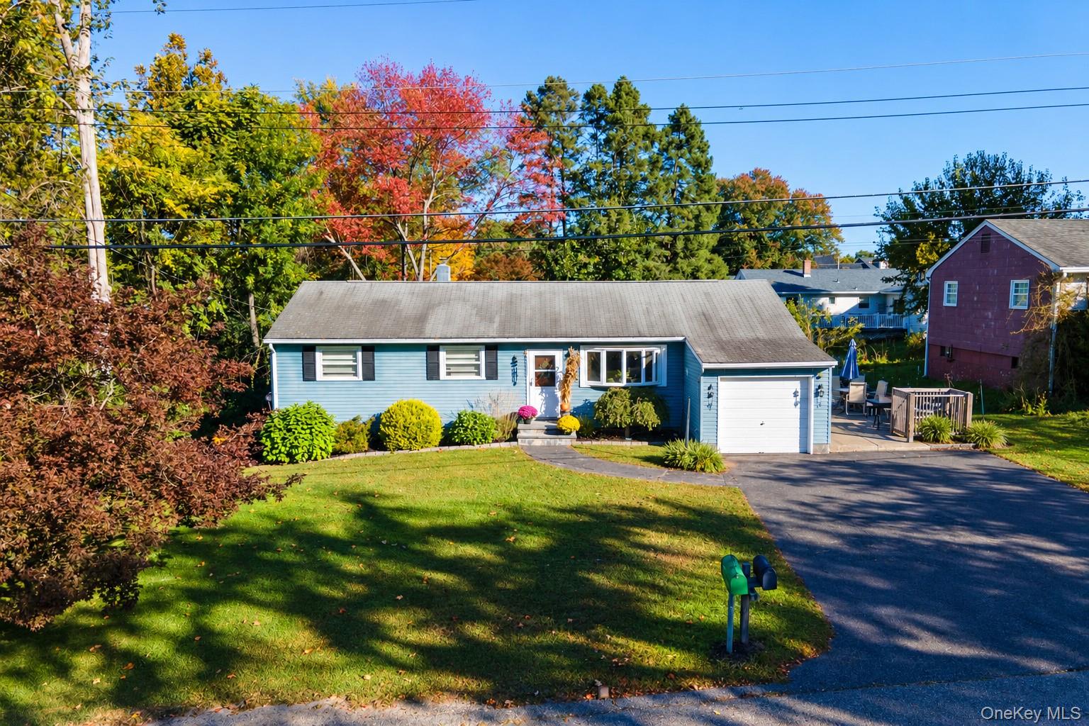 6 Iroquois Drive Property Photo 1