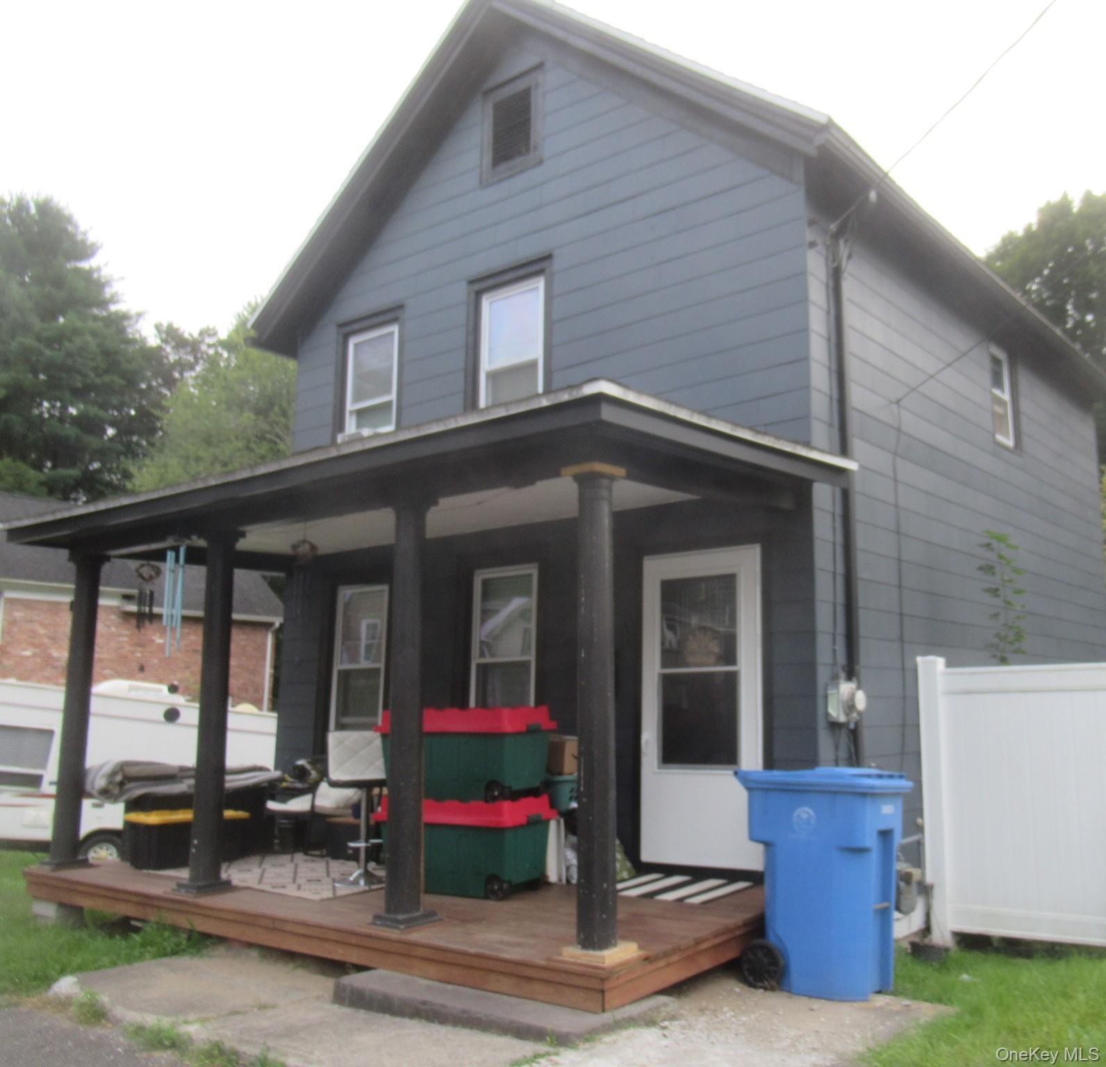495 Wilbur Avenue Property Photo 3