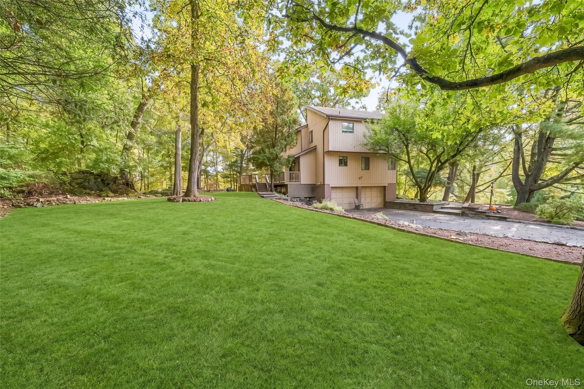 4 Amanda Court Property Photo 2