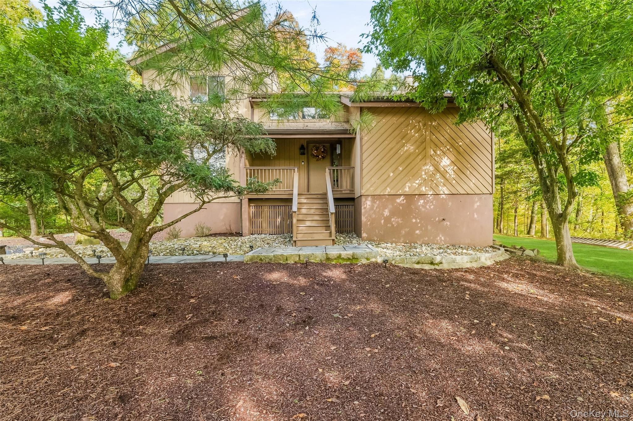 4 Amanda Court Property Photo 3