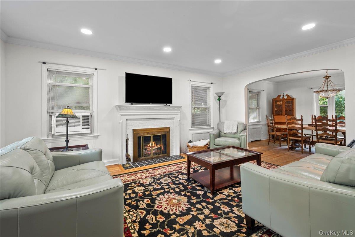46 Robins Road Property Photo 3