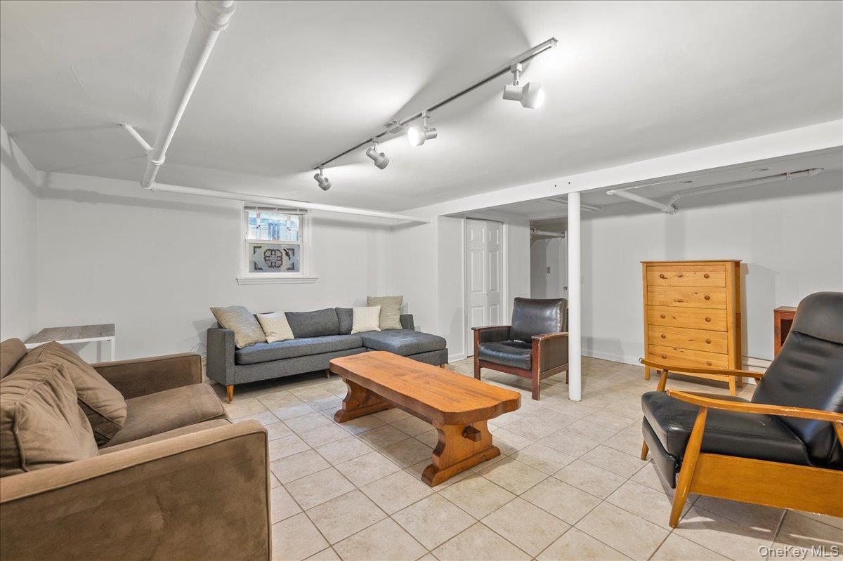 46 Robins Road Property Photo 17