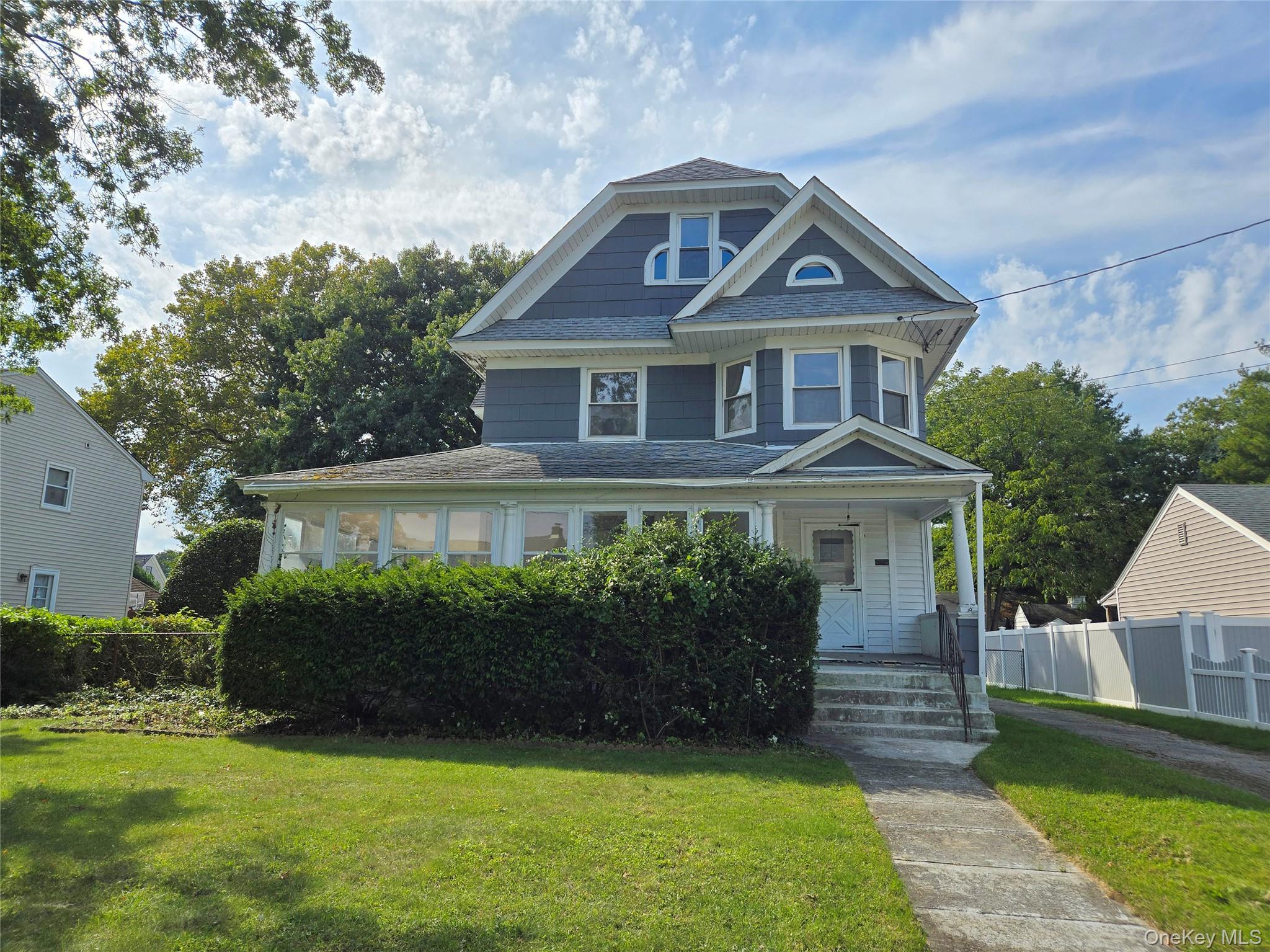 302 Locust Avenue Property Photo 2