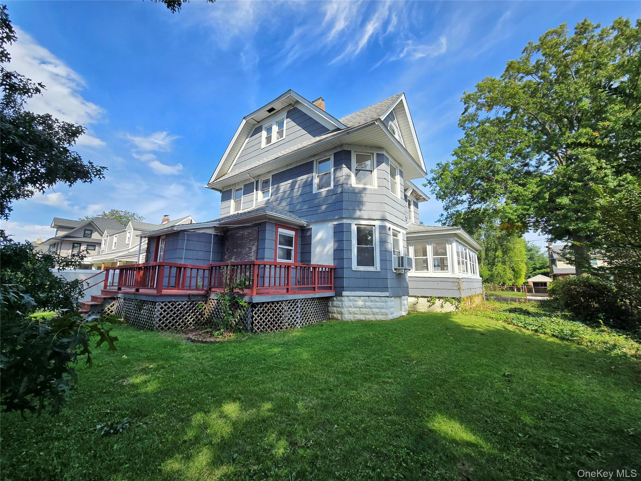 302 Locust Avenue Property Photo 4