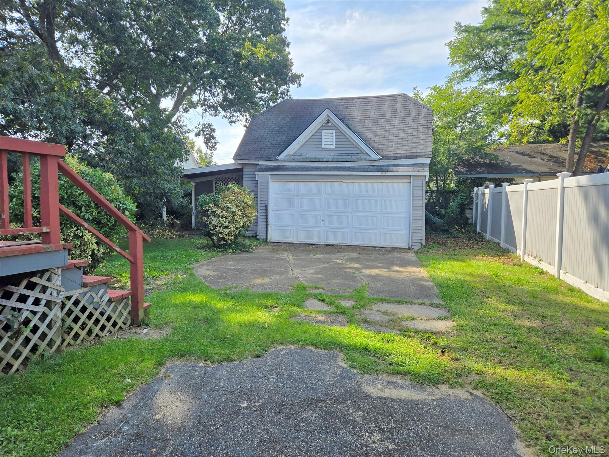 302 Locust Avenue Property Photo 6