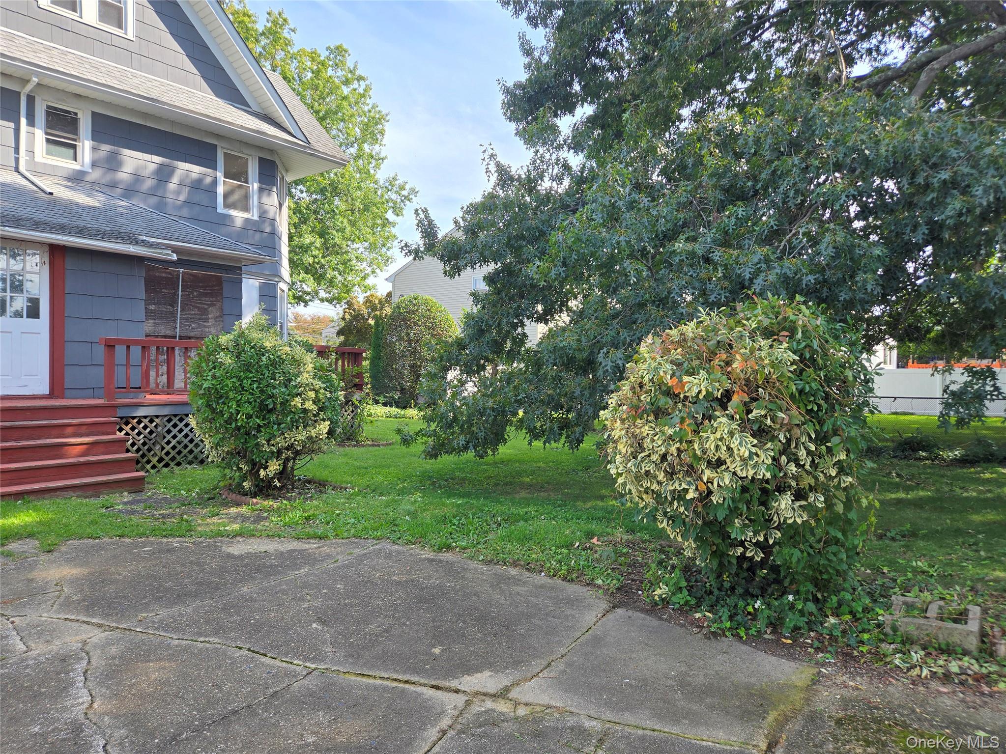 302 Locust Avenue Property Photo 8