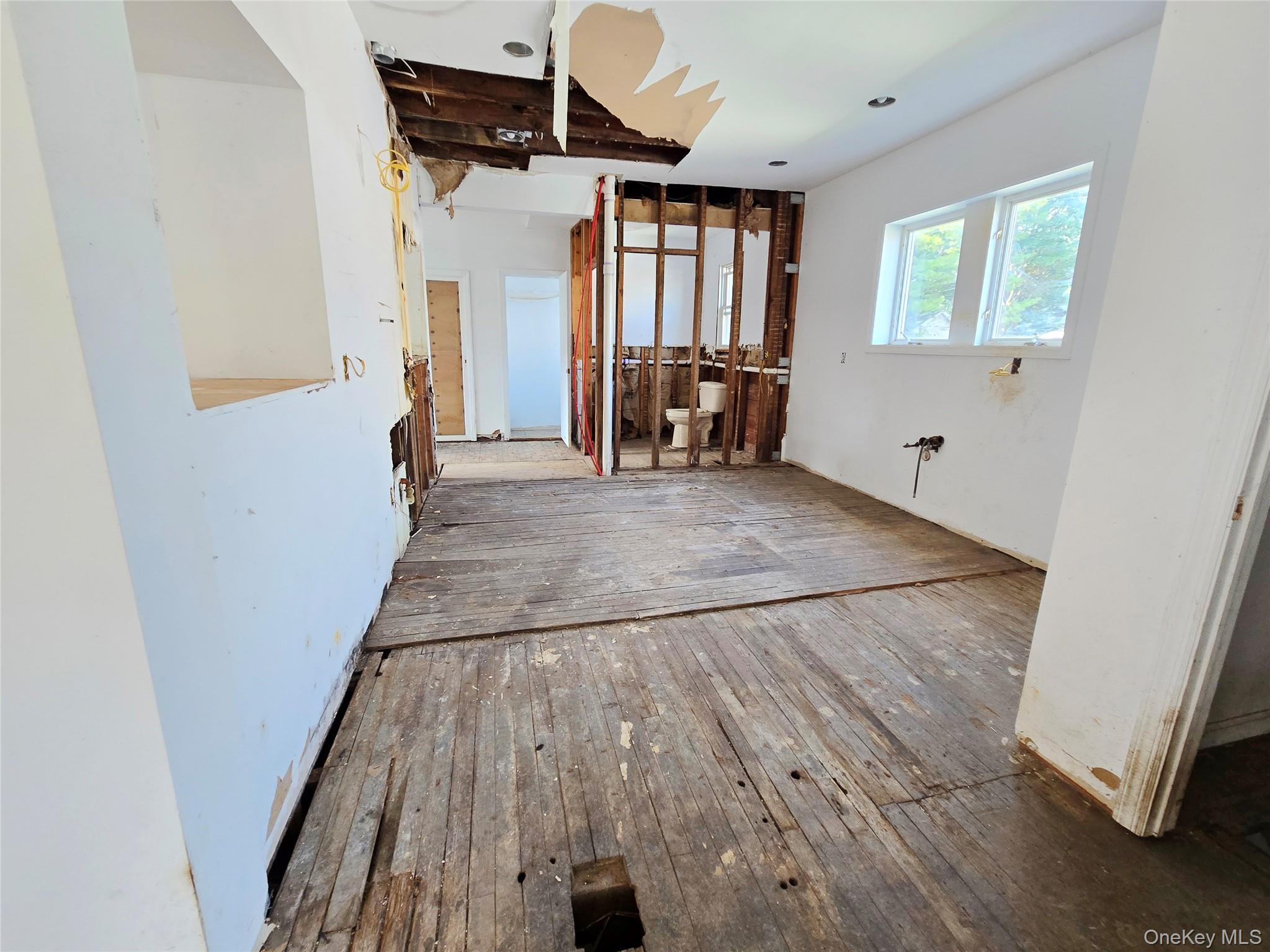 302 Locust Avenue Property Photo 26