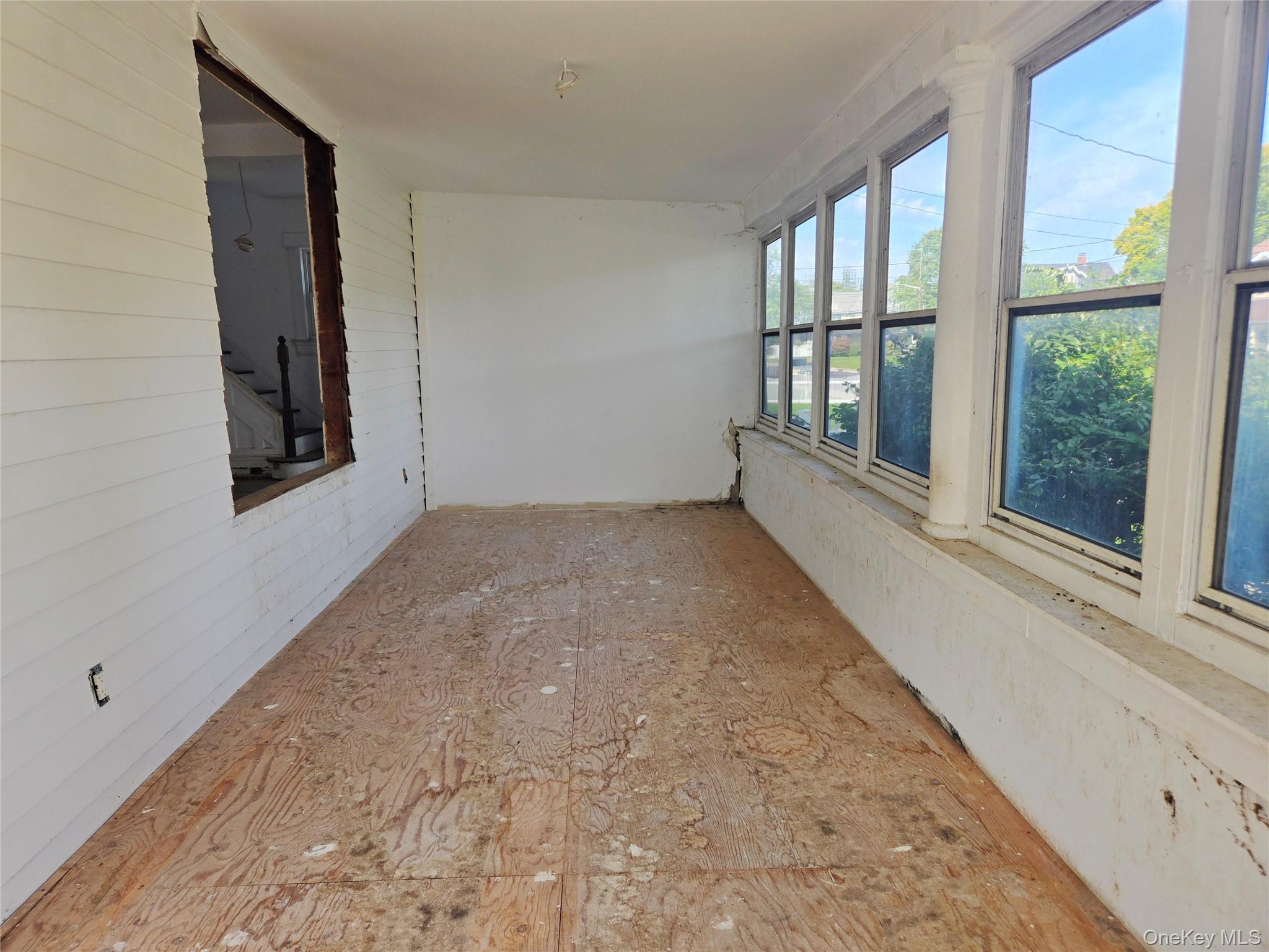 302 Locust Avenue Property Photo 28