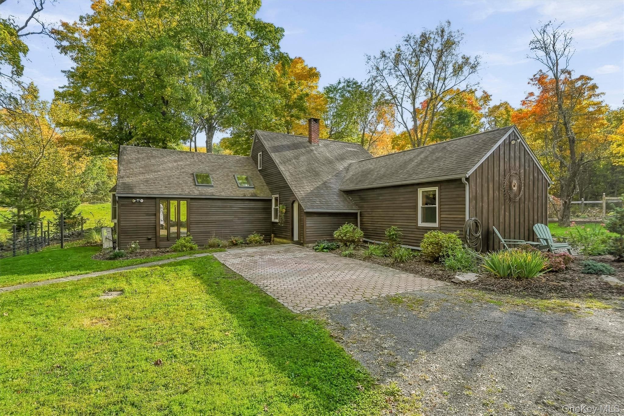 85 Foster Road Property Photo 1