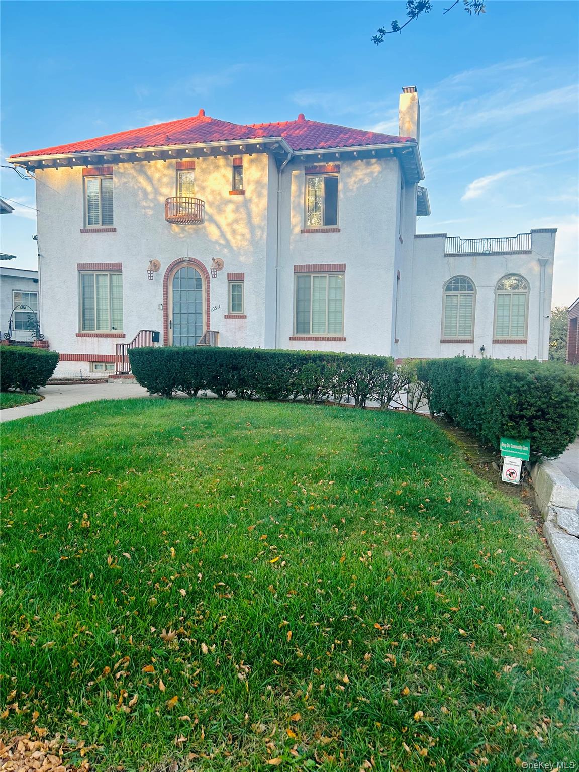 10511 Ditmars Boulevard Property Photo 1