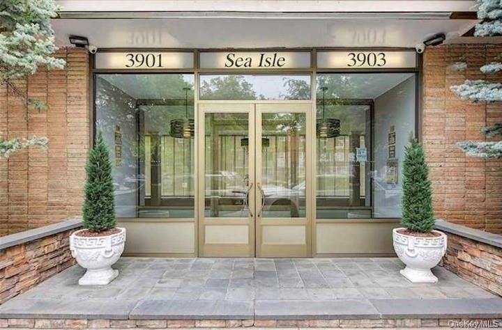 3901 Nostrand Avenue 6l Property Photo 1