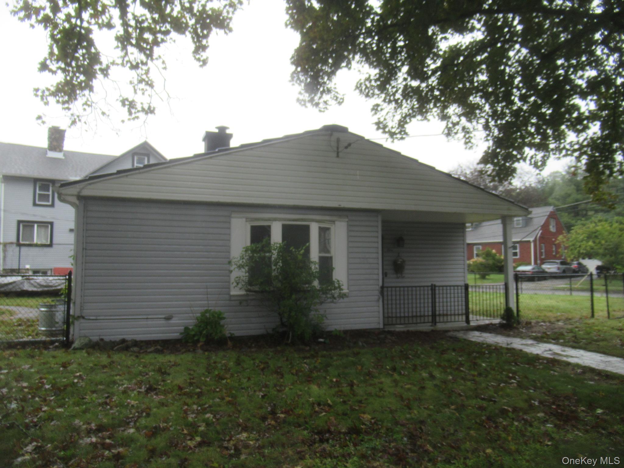 1 Hampton Place Property Photo 1