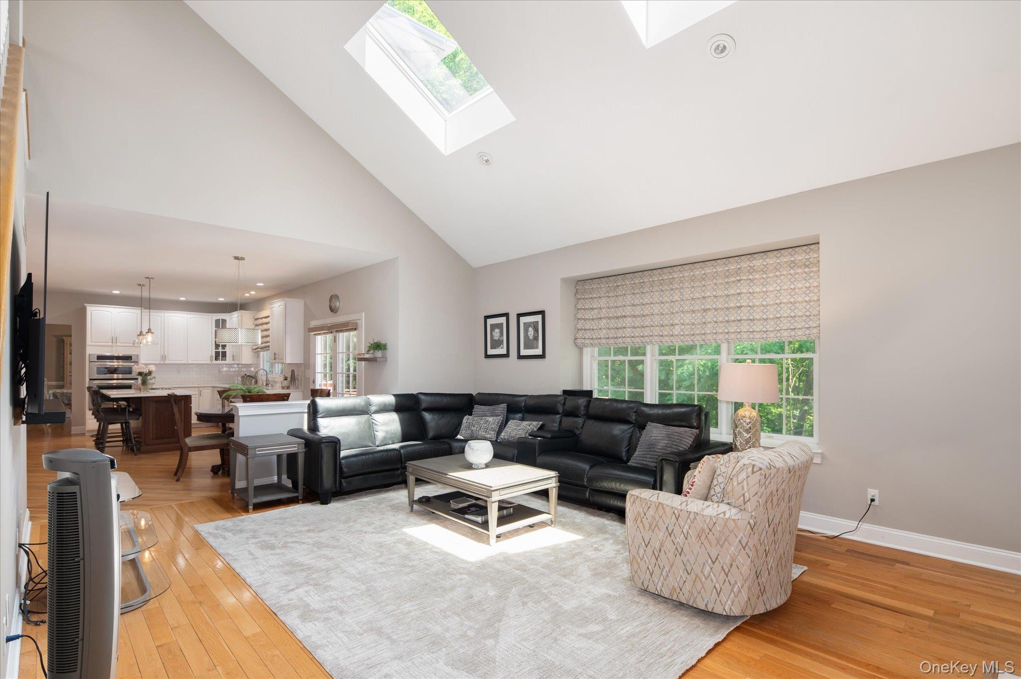 6 Theal Court Property Photo 12