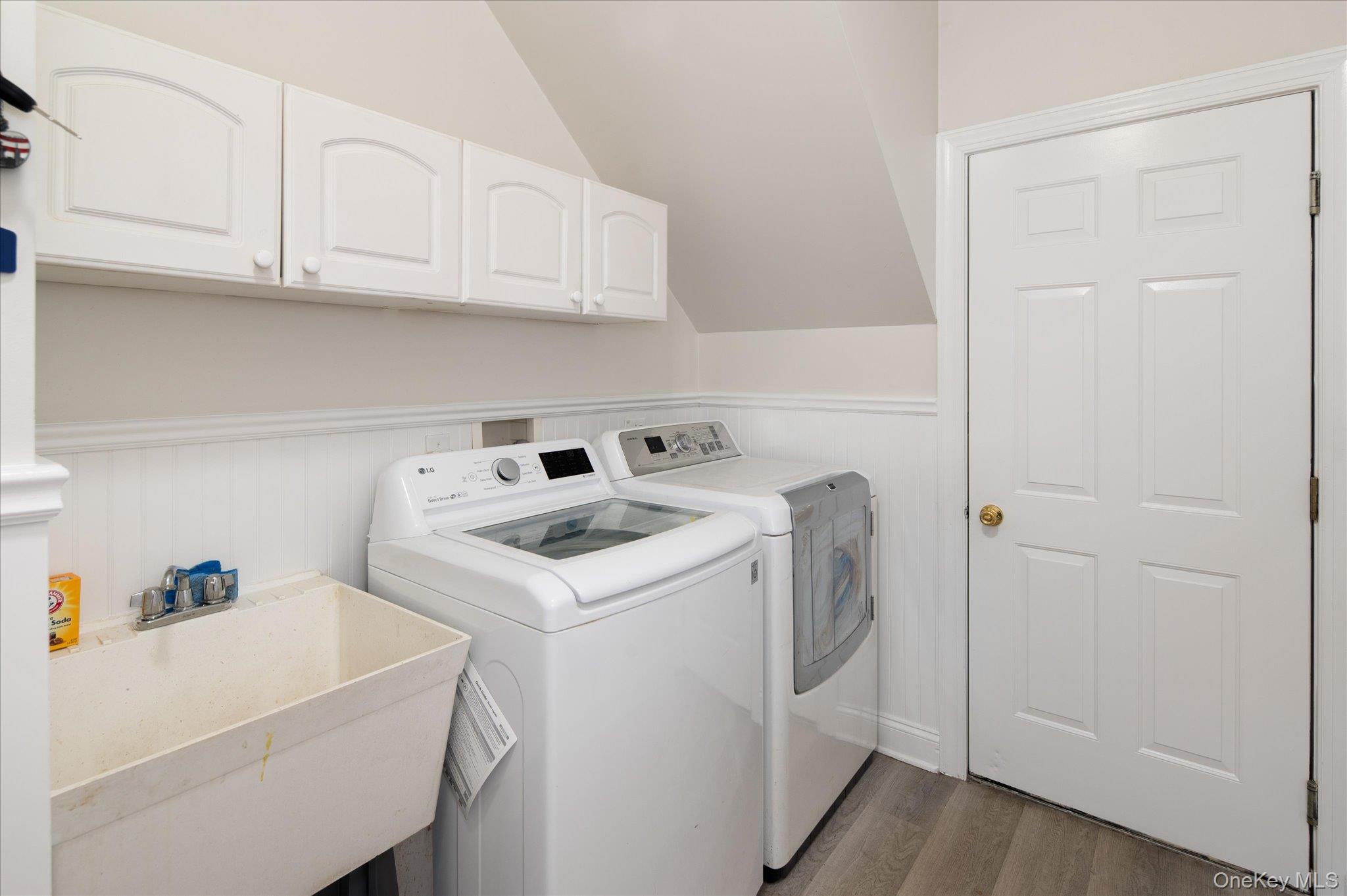 6 Theal Court Property Photo 22