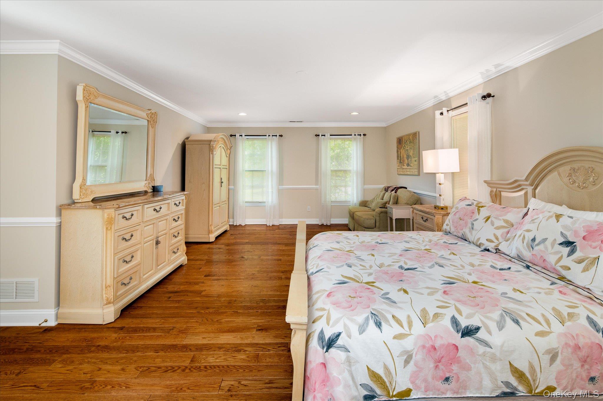 6 Theal Court Property Photo 25