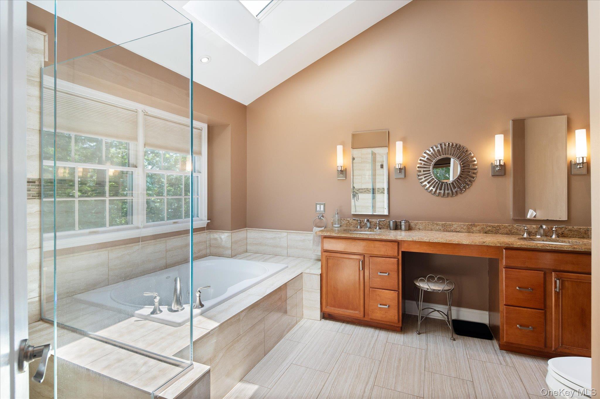 6 Theal Court Property Photo 28