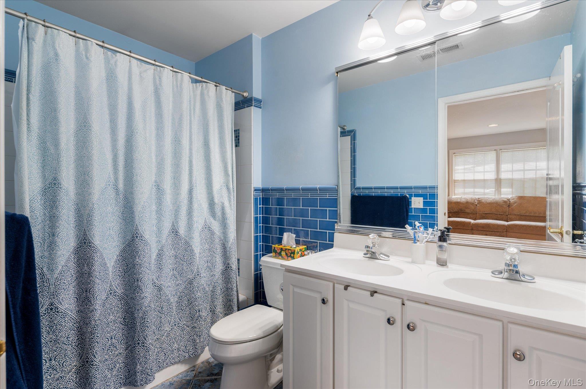 6 Theal Court Property Photo 34