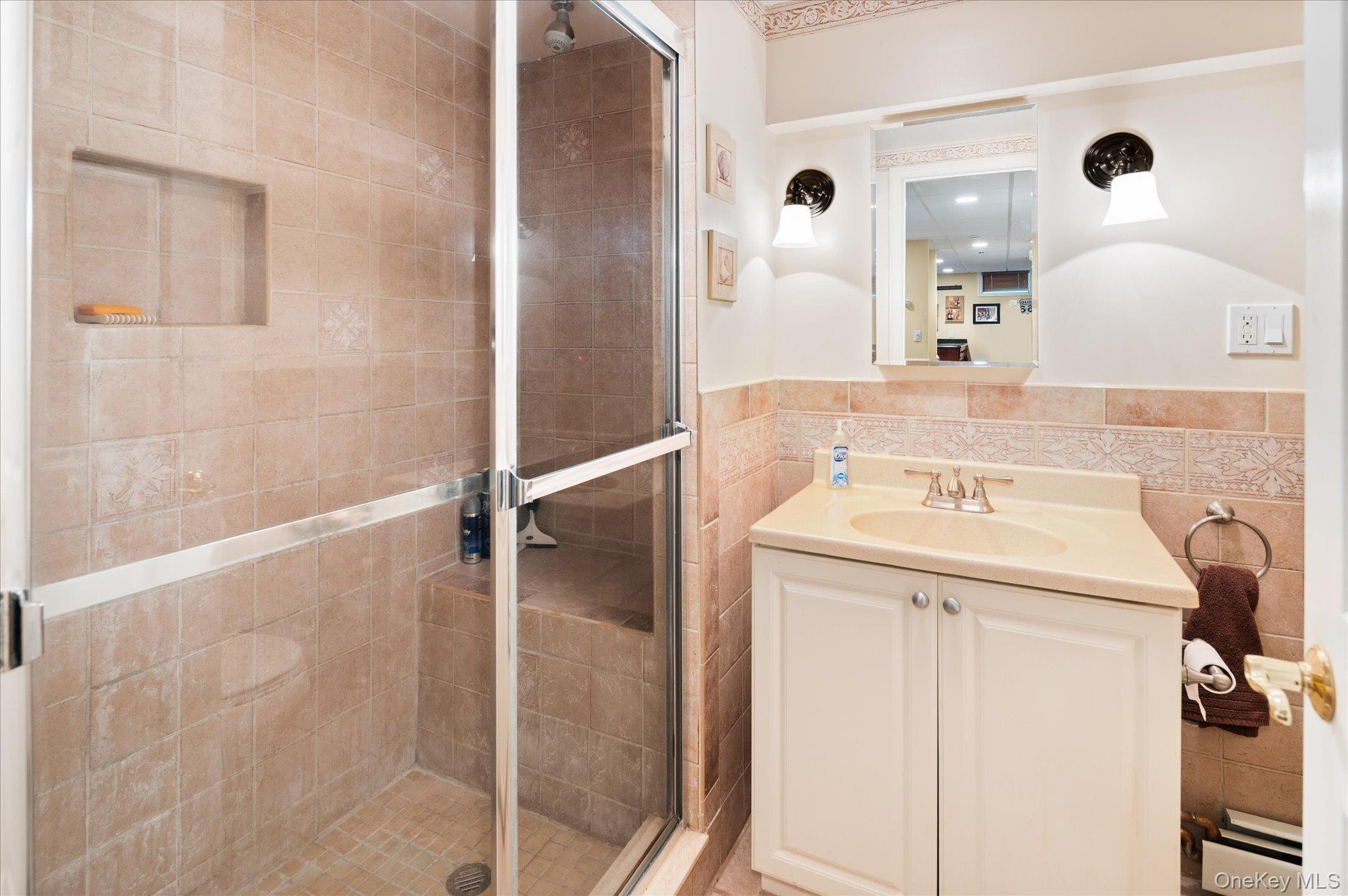 6 Theal Court Property Photo 40