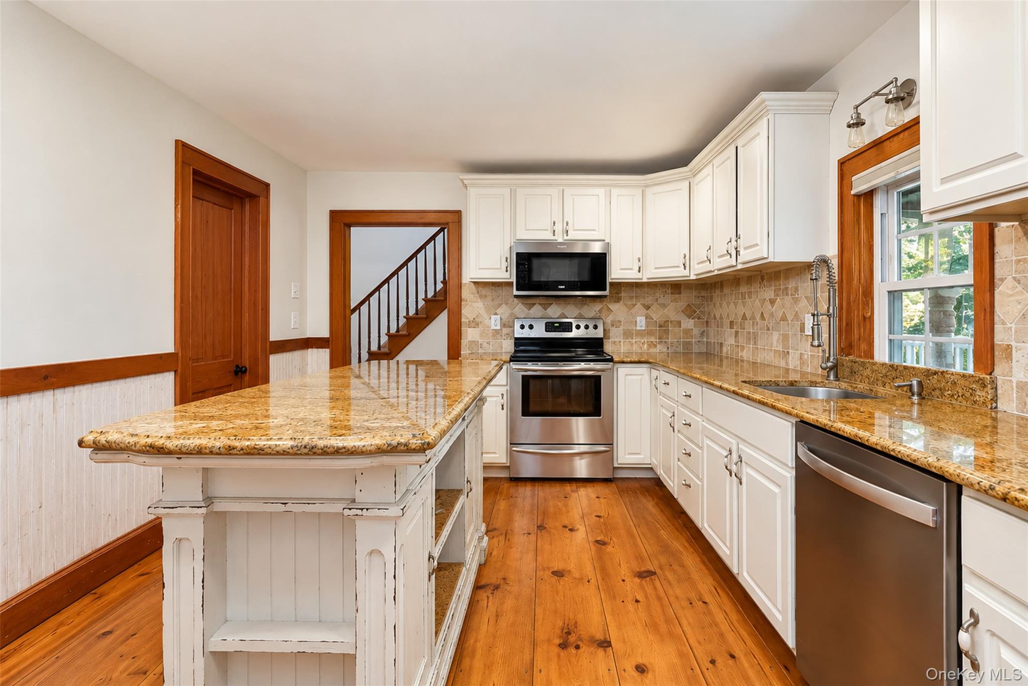 195 Drake Road Property Photo 10
