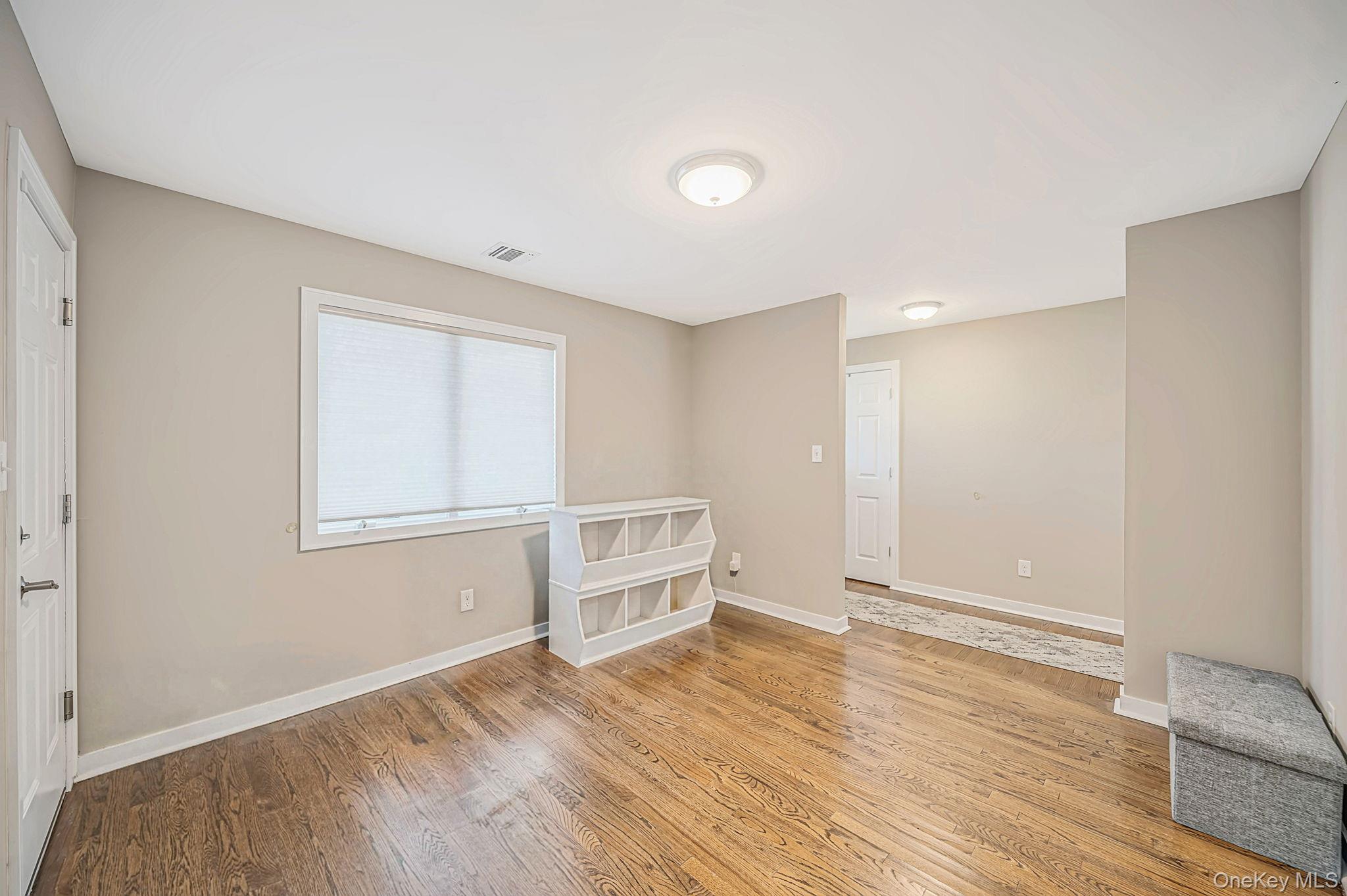 354 Seaford Avenue Property Photo 5