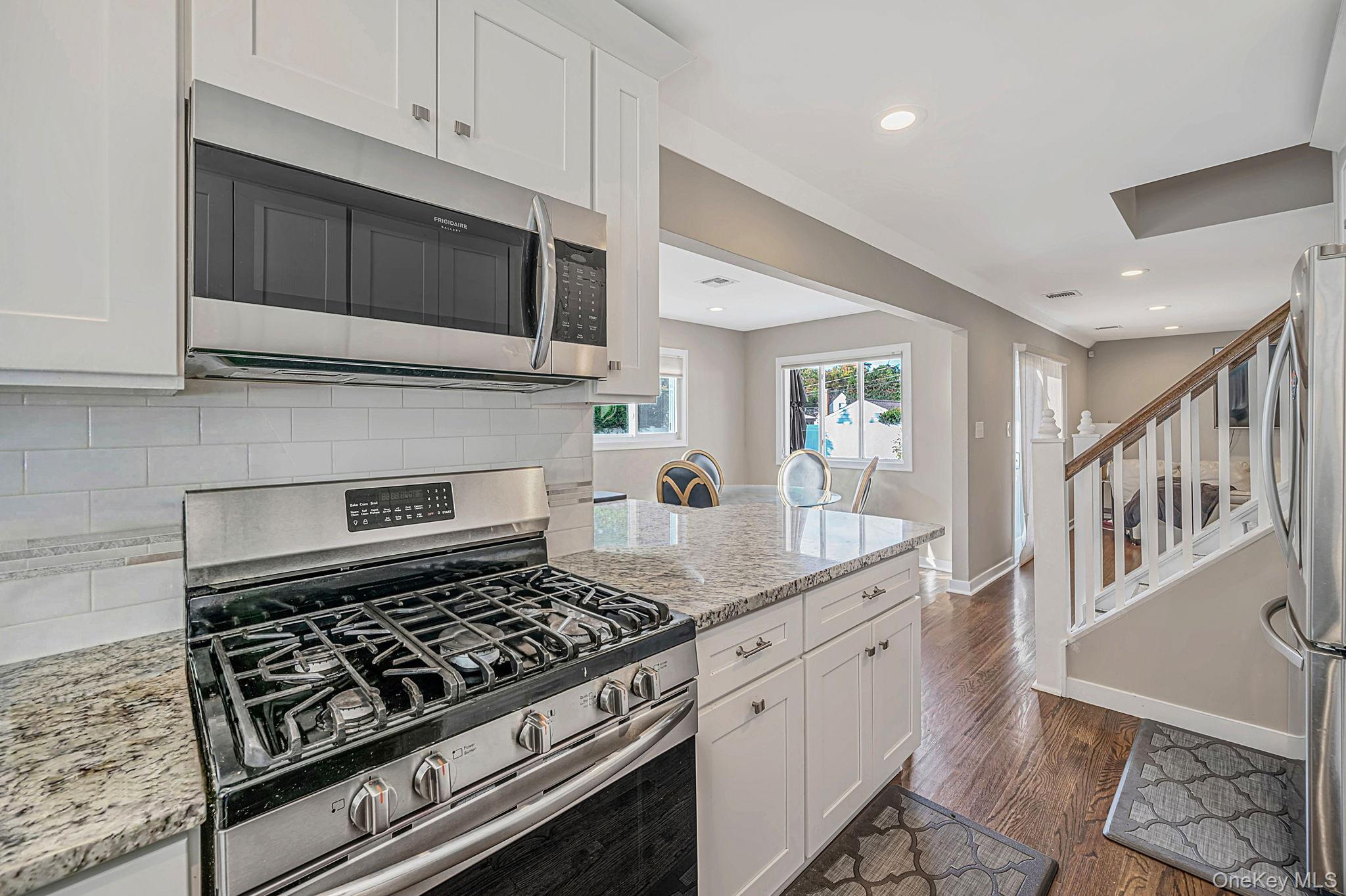 354 Seaford Avenue Property Photo 8