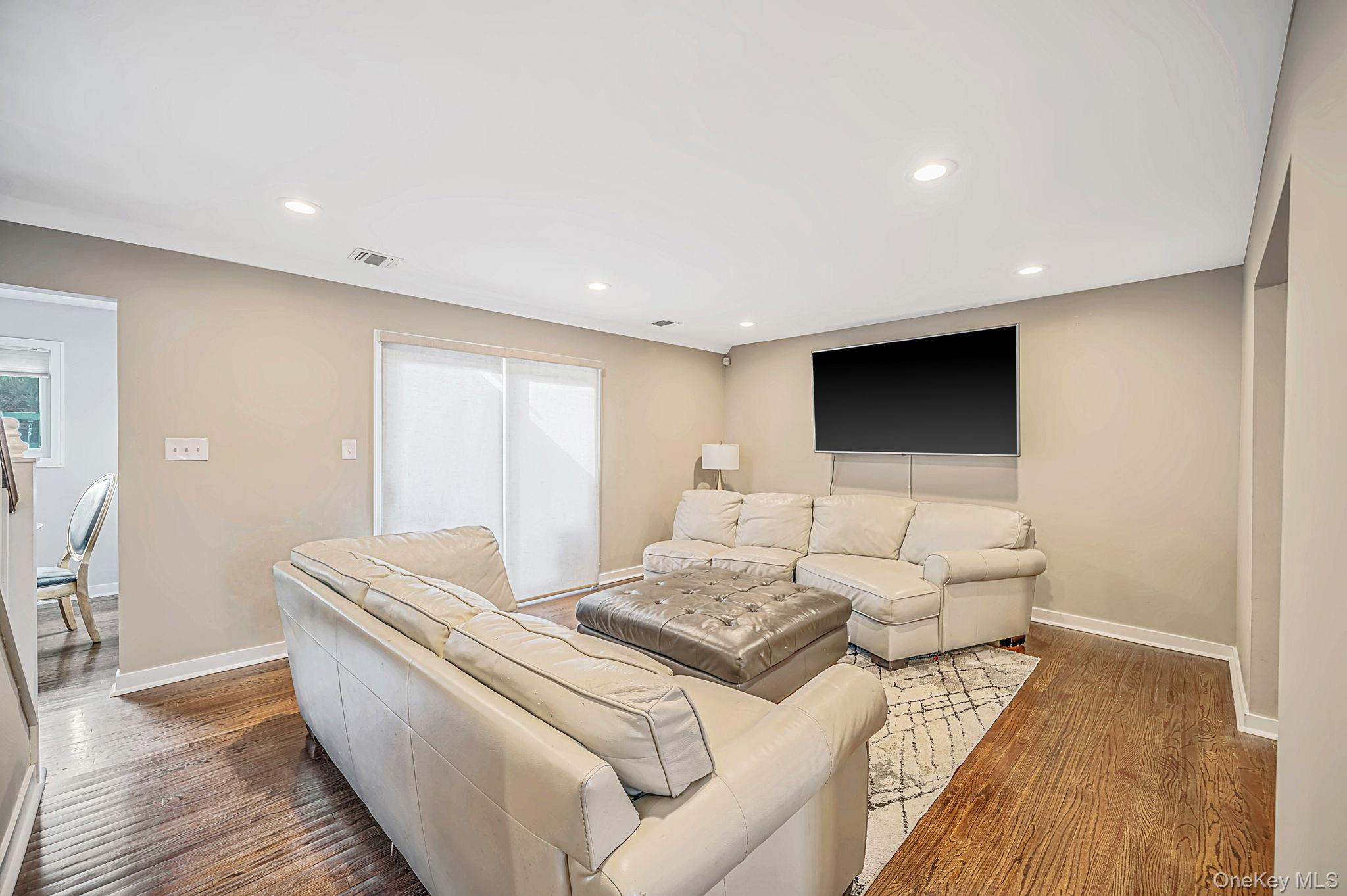 354 Seaford Avenue Property Photo 10