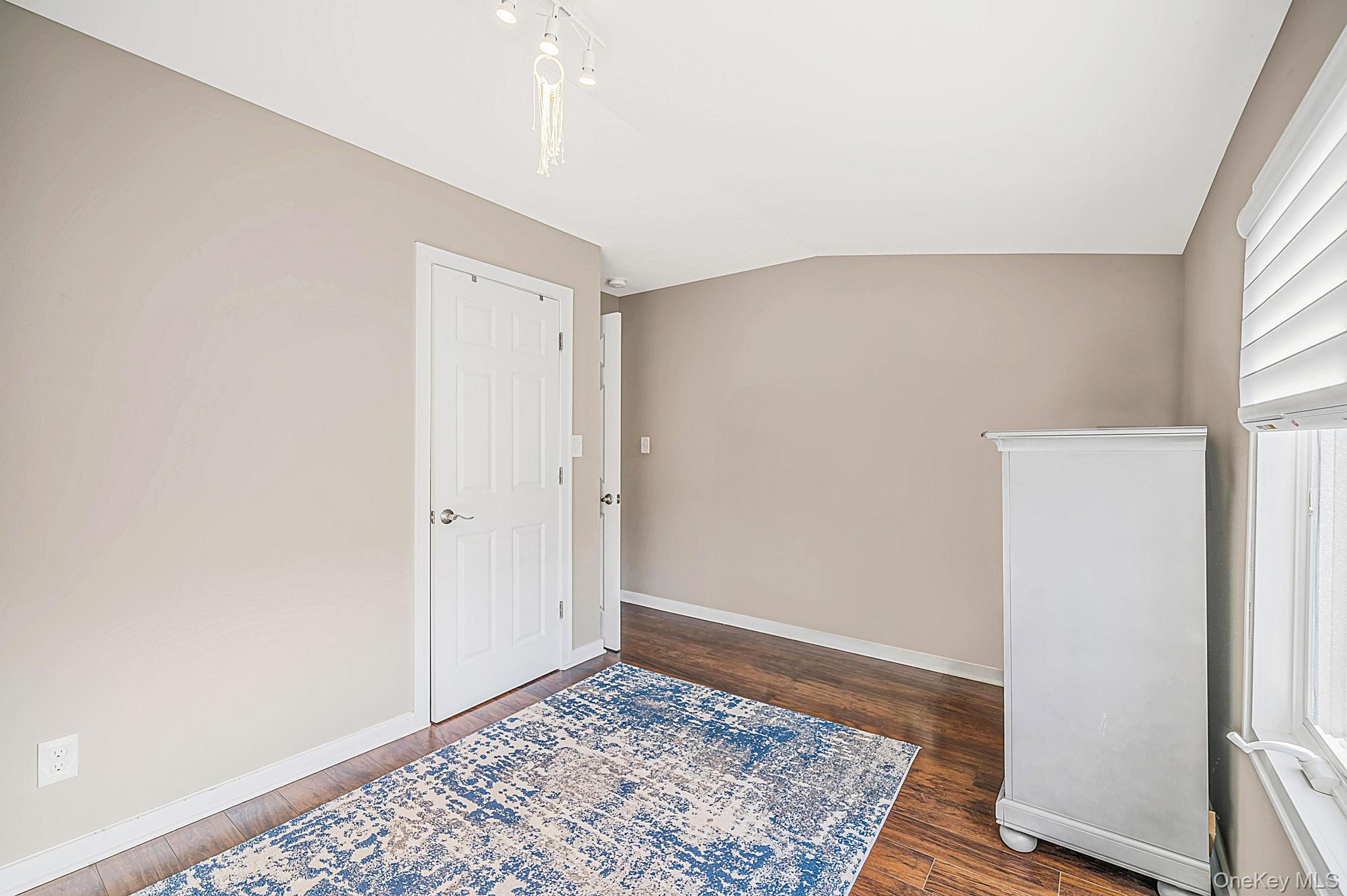 354 Seaford Avenue Property Photo 17