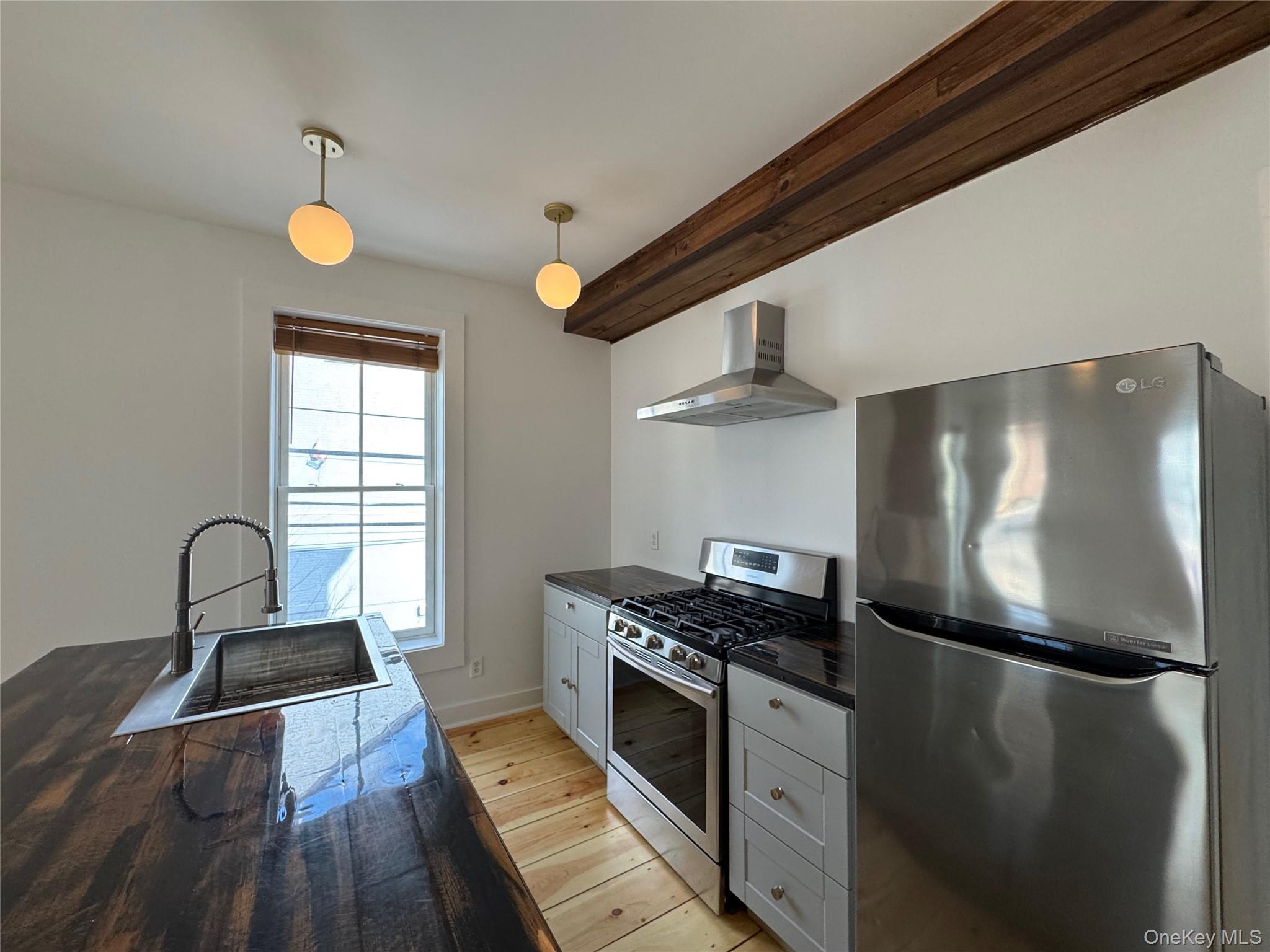47 Lander Street Property Photo 9