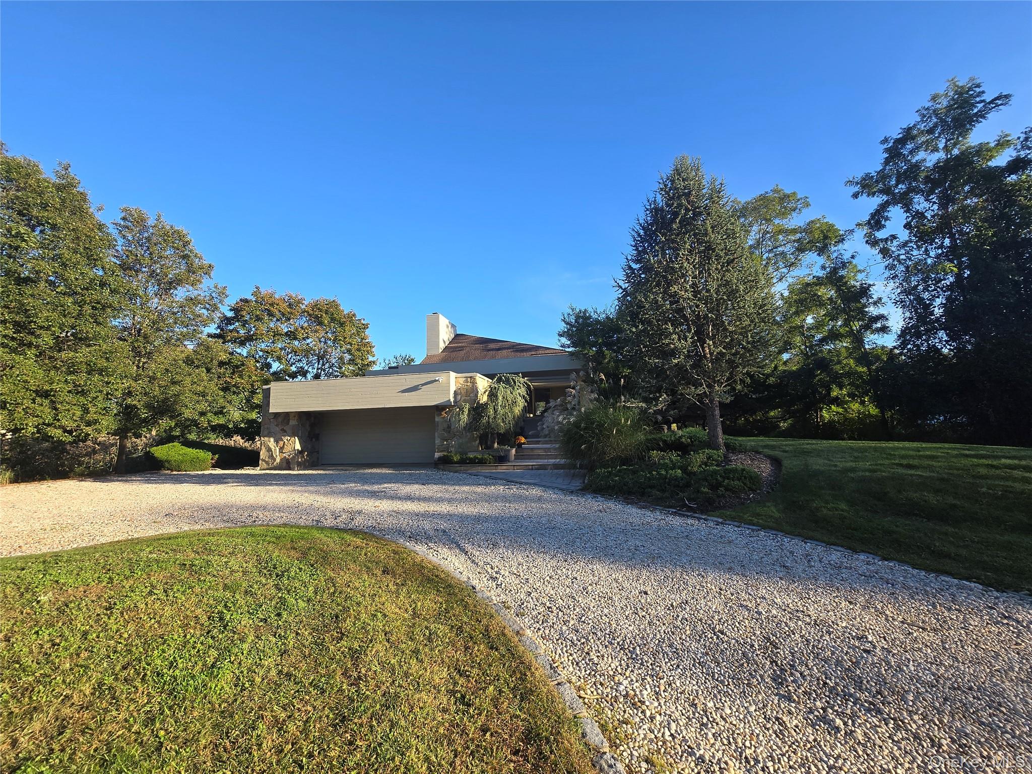 5 Kew Court Property Photo 1