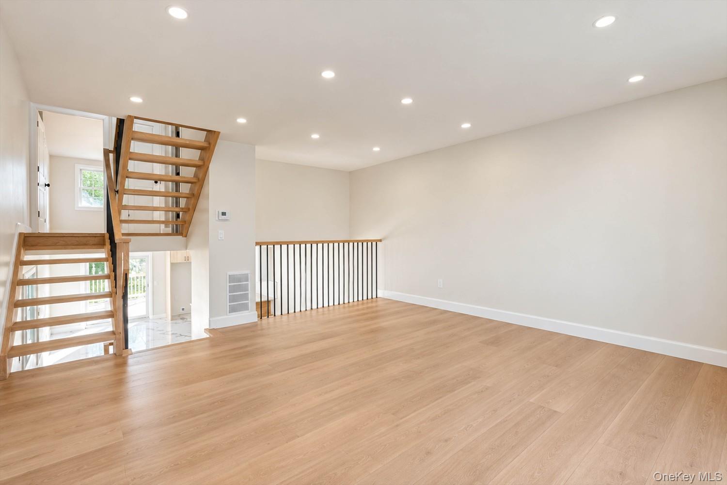 6 Amador Street Property Photo 23