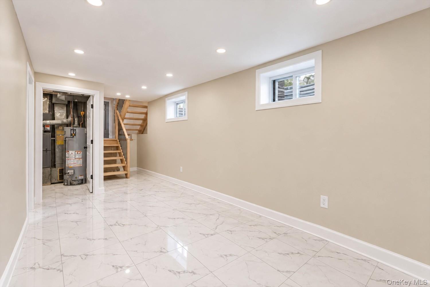 6 Amador Street Property Photo 36
