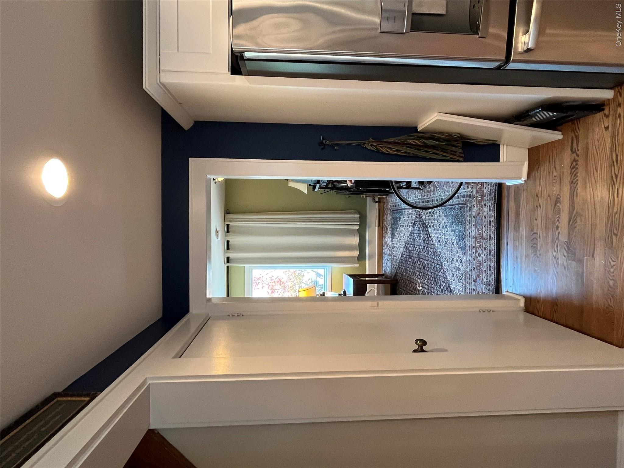10 Vine Street Property Photo 3