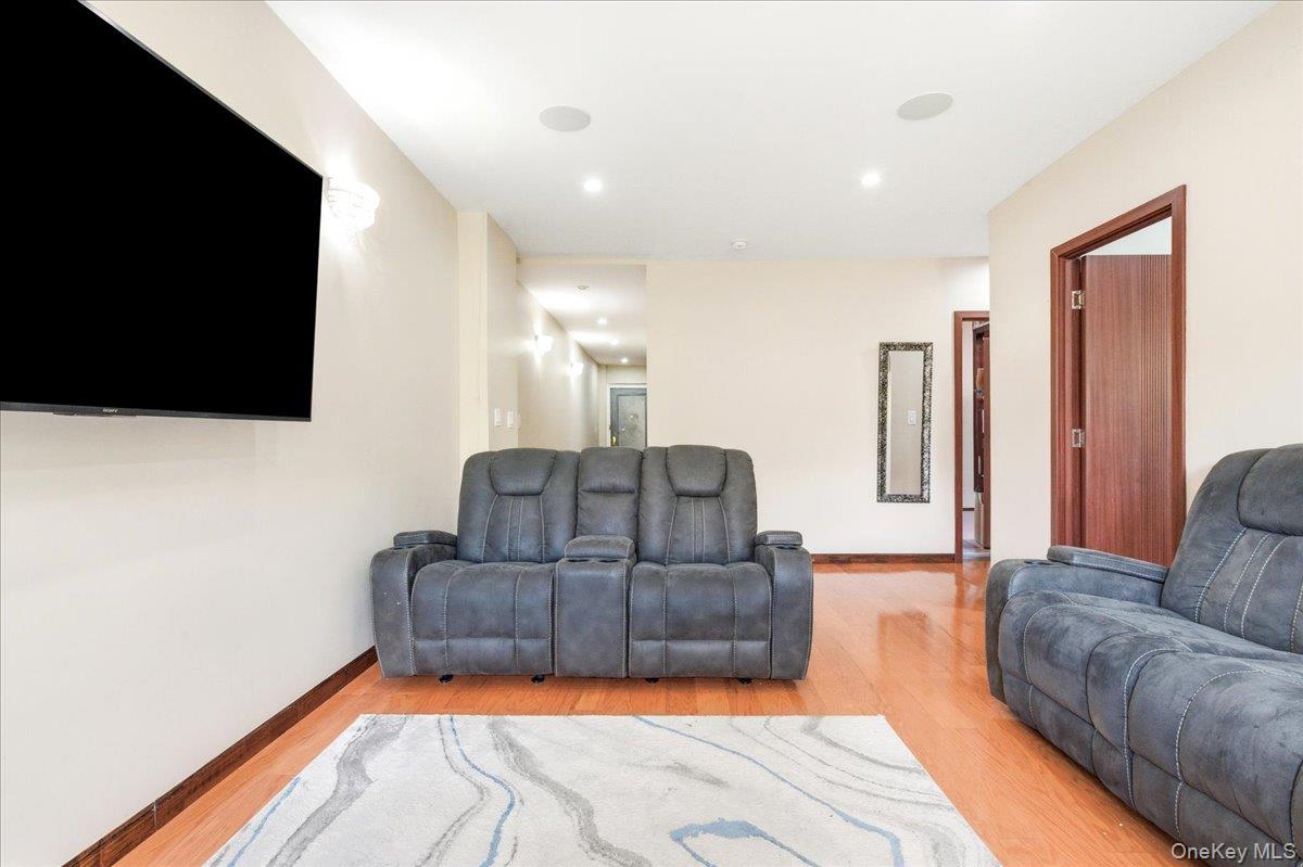 83-80 118th Street 4a Property Photo 11