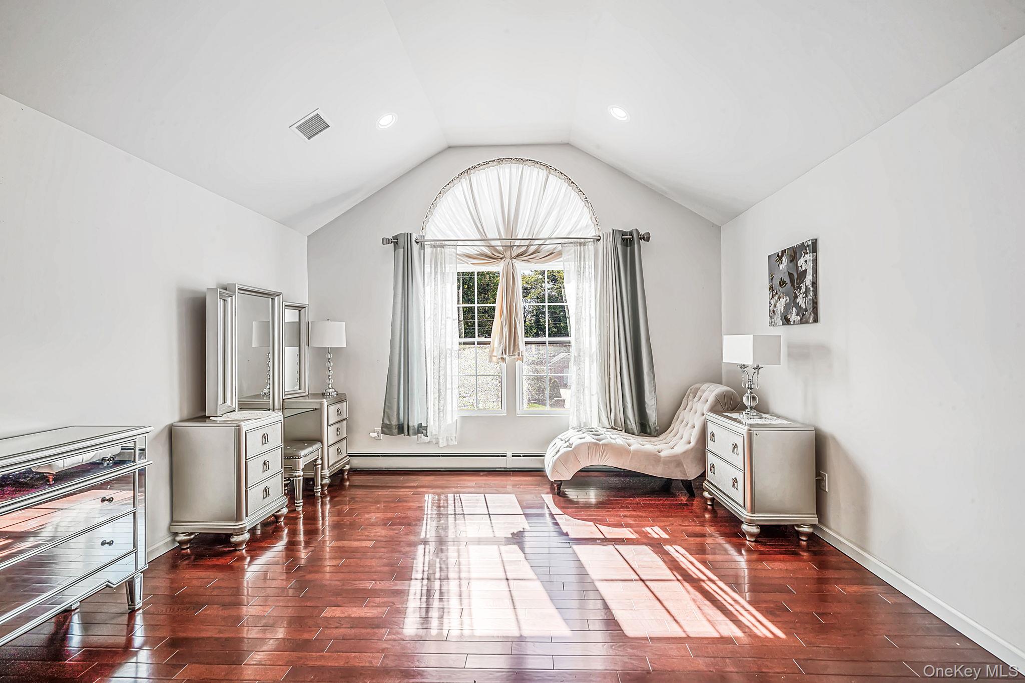 13 Glenmore Avenue Property Photo 14