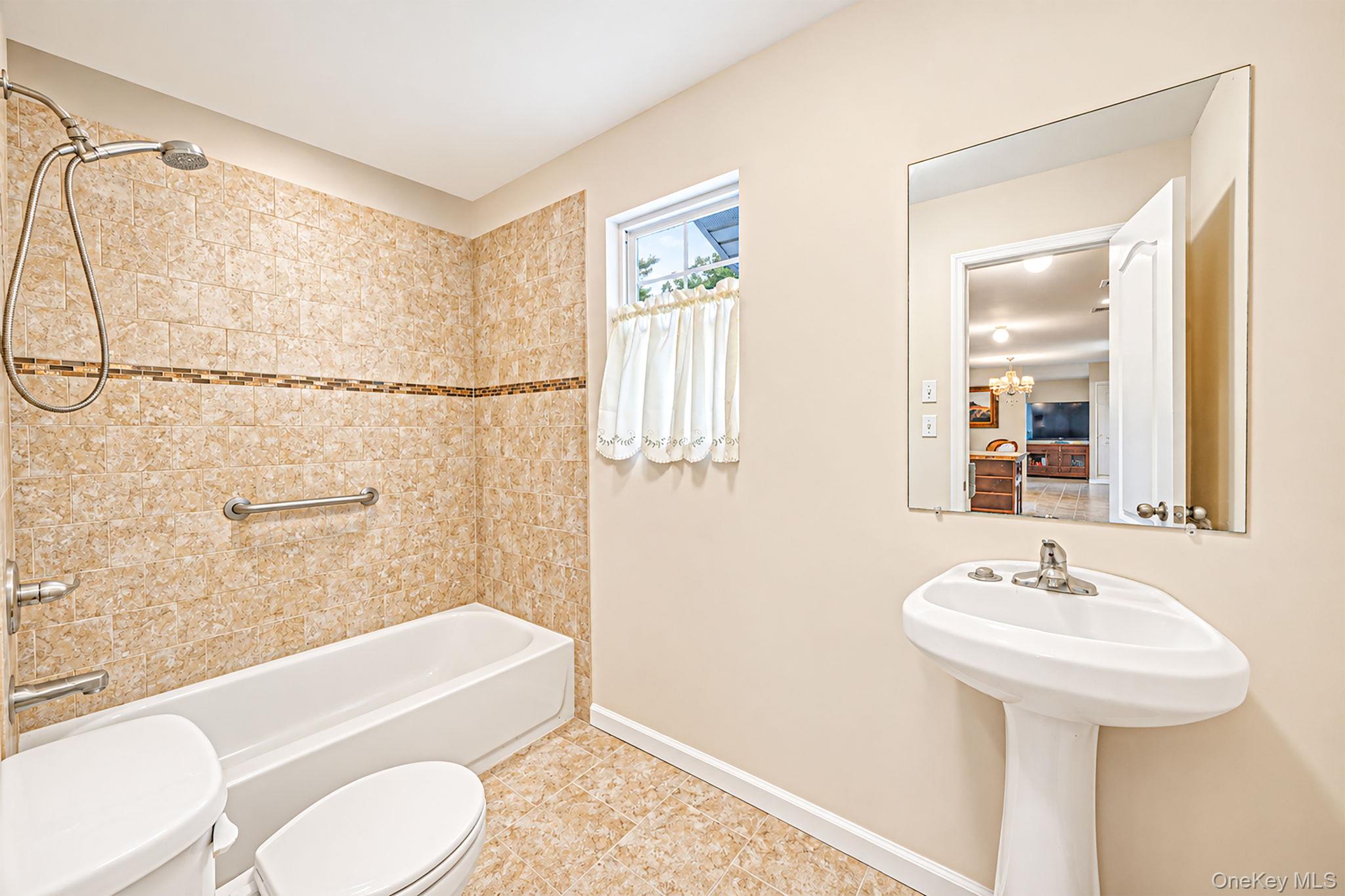 13 Glenmore Avenue Property Photo 27