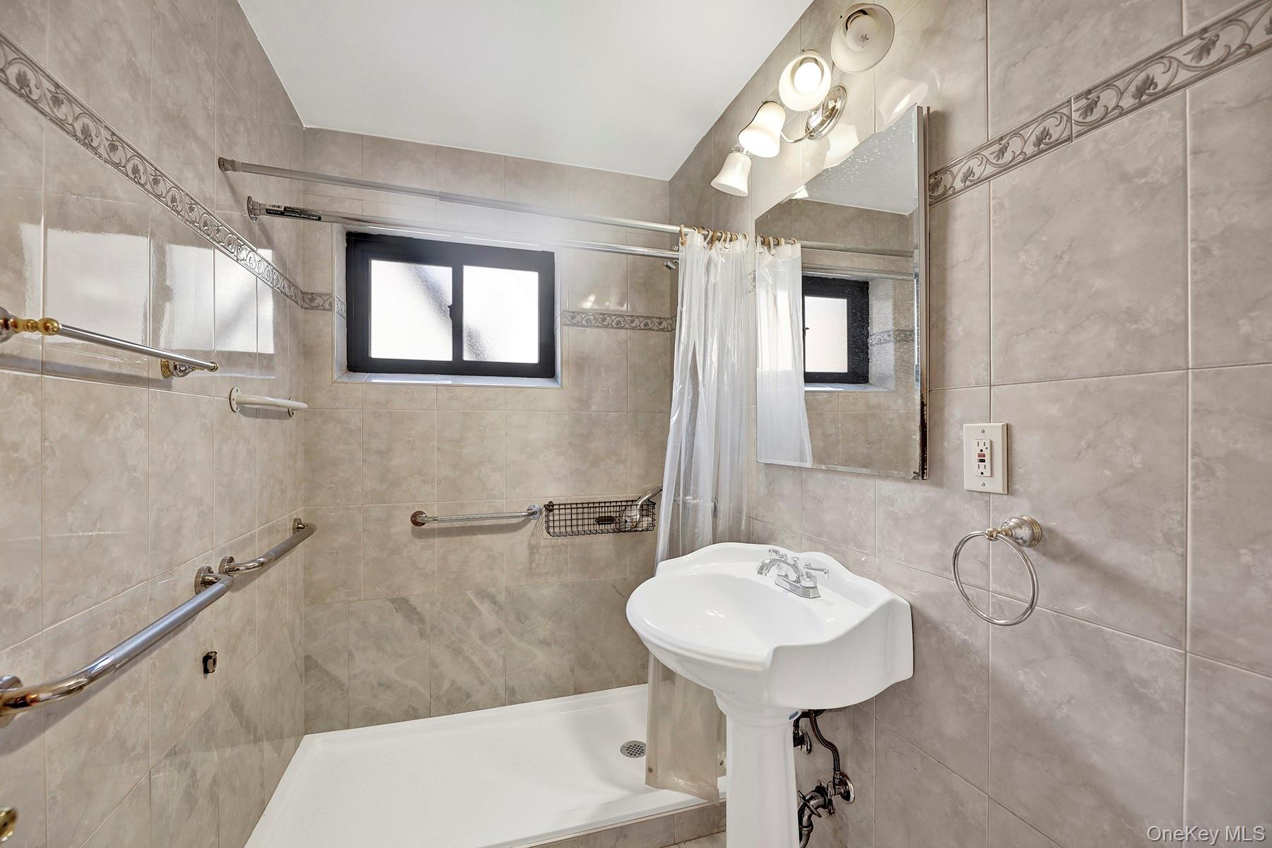 99-11 60th Avenue Apt No. 4e Property Photo 8